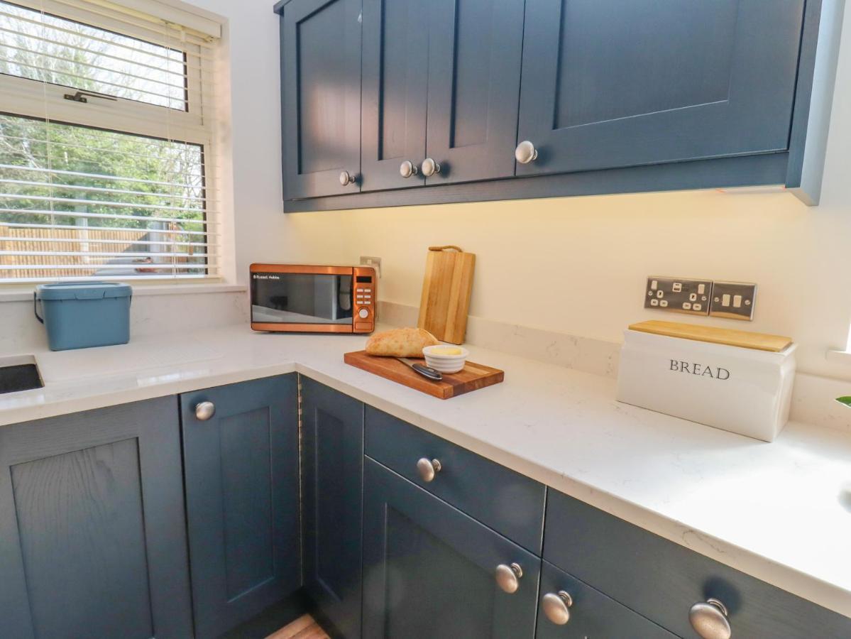Robellen Corner Villa Banbury Bagian luar foto