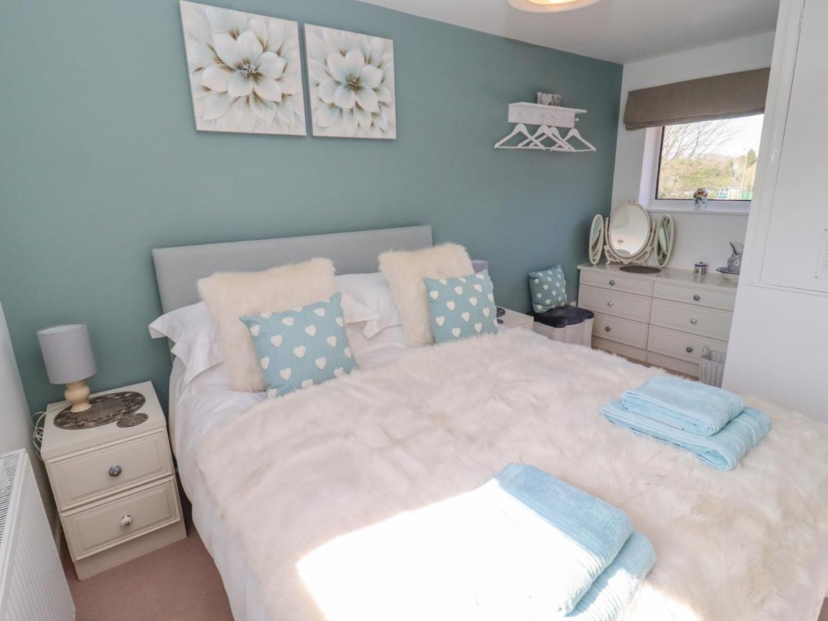 Robellen Corner Villa Banbury Bagian luar foto